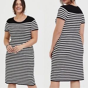 Torrid Black & White Stripe Sweater Knit Shift Dress 1X (14-16)